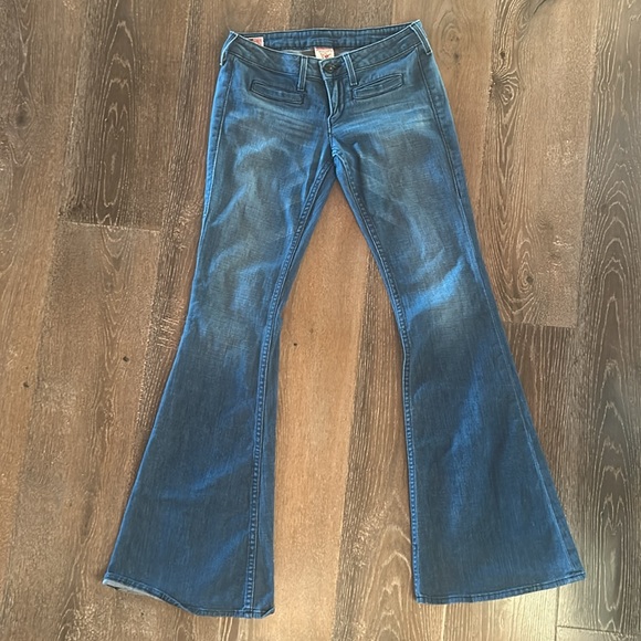 ✨TRUE RELIGION BRAND JEANS✨ - Picture 2 of 2